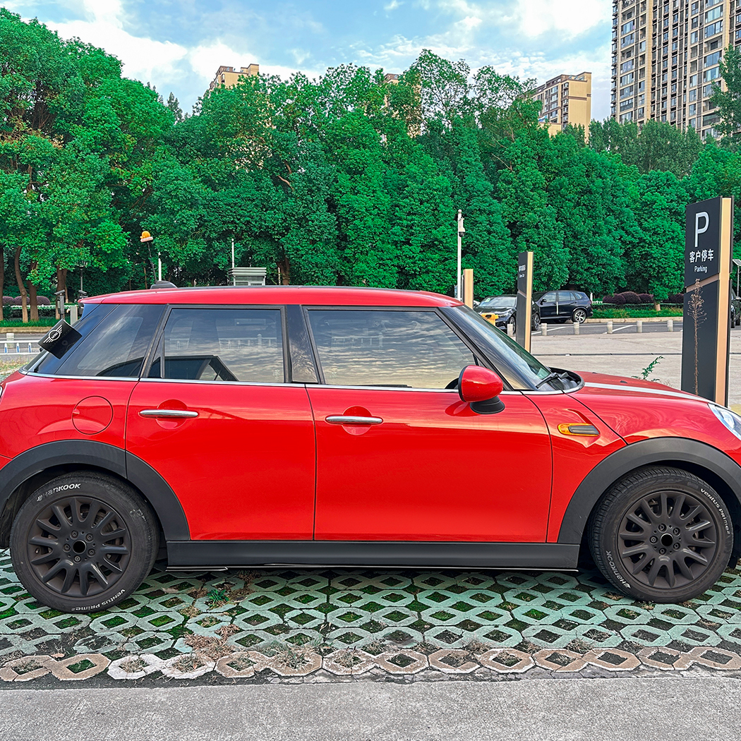 AMP-Z Side Skirt Rocker Panel Splitter Lip For BMW Mini Cooper F55 4-Doors Standard 2014-2024