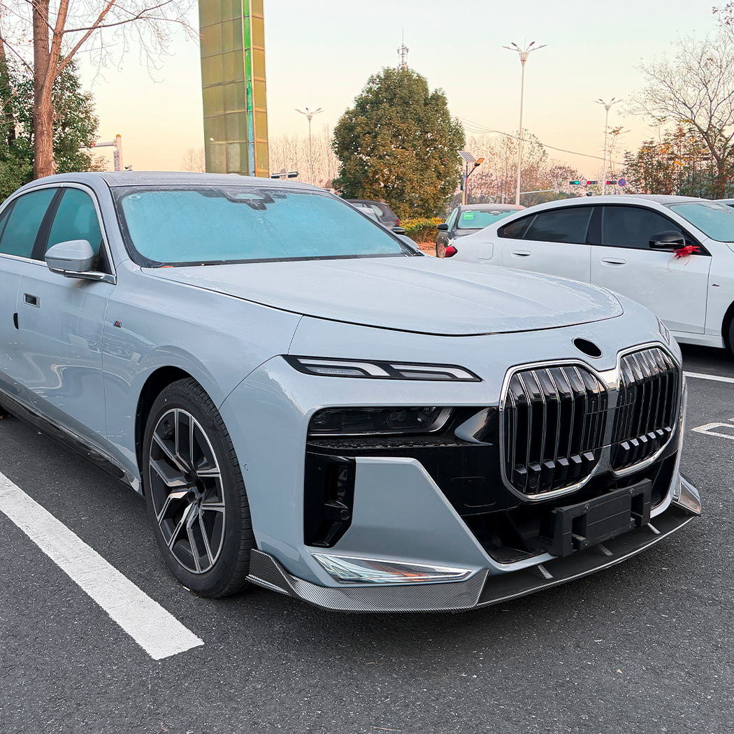 AMP-Z Front Bumper Lip Splitter For BMW 7 Series i7 G70 G73 2023+