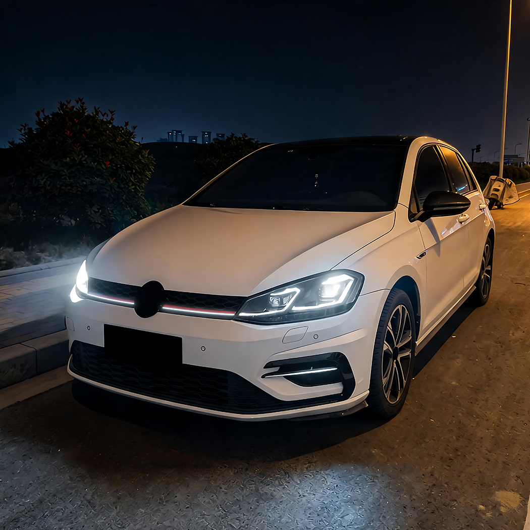 شواية المصد الأمامي AMP-Z مع أضواء لـ VW Volkswagen Golf MK7 .5 GTI 2017-2019