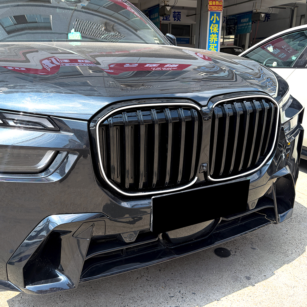 Grade do para-choque dianteiro AMP-Z com luzes para BMW X7 G07 LCI 2023+