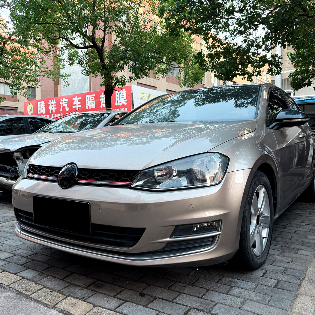 Grade da grade do p&aacute;ra-choque dianteiro AMP-Z para VW Volkswagen Golf MK7 2013-2016