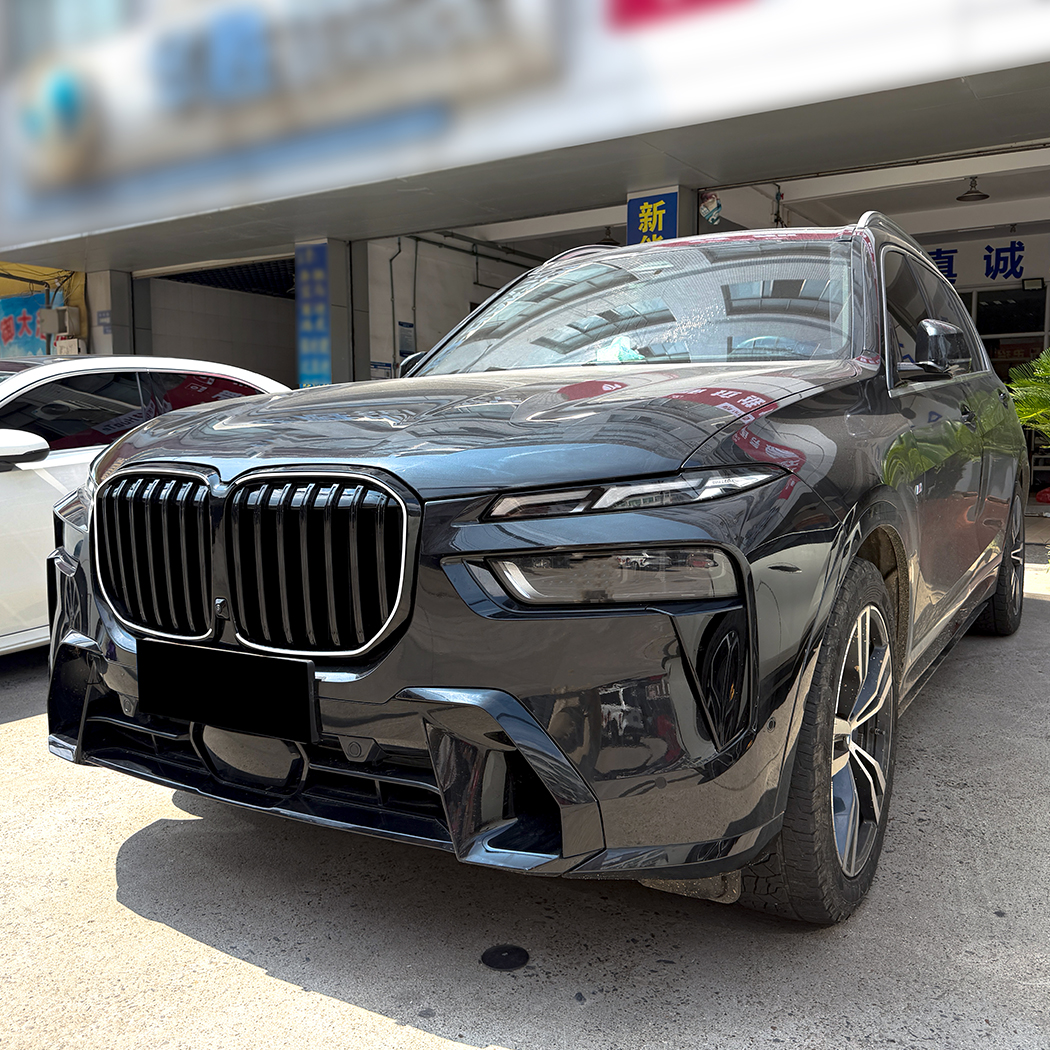 Grade do para-choque dianteiro AMP-Z com luzes para BMW X7 G07 LCI 2023+