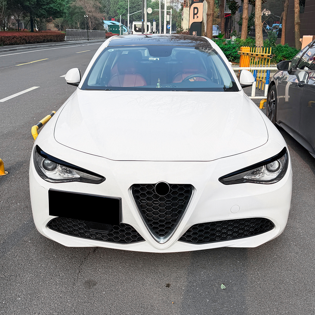 AMP-Z Headlight Eyebrows Eyelids Sticker For Alfa Romeo Giulia 2015+
