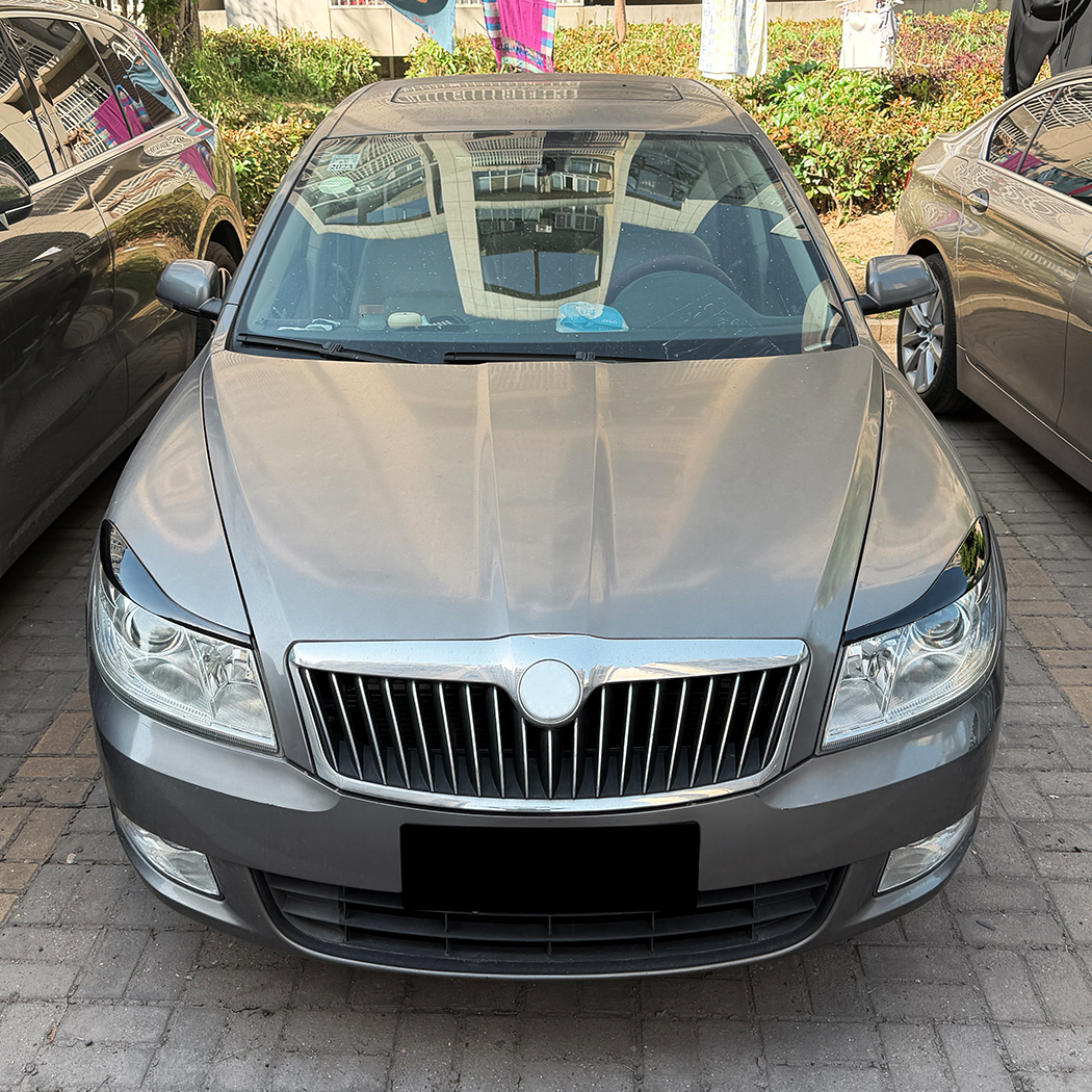 AMP-Z Headlight Eyebrows Eyelids Sticker For Skoda Octavia MK2.5 2008-2012
